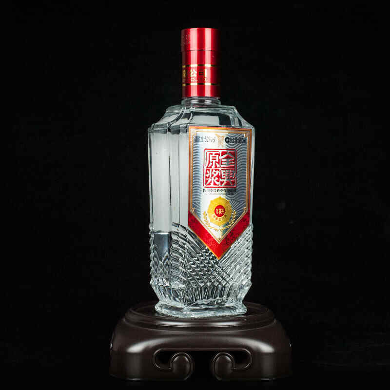 怎么分辨紅酒木塞,紅酒鐵蓋和木塞的區(qū)別?